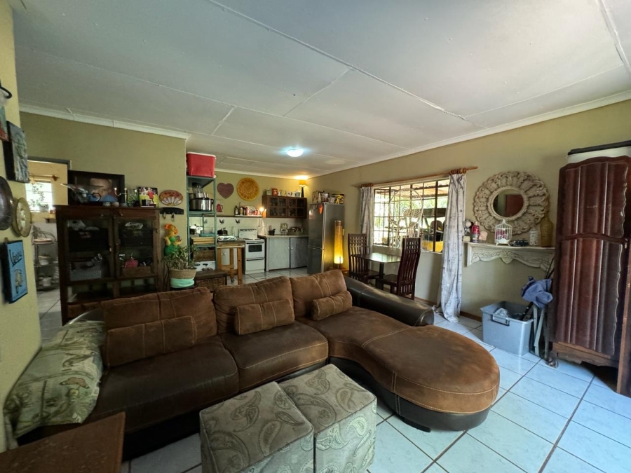 6 Bedroom Property for Sale in Hartbeespoort Rural North West